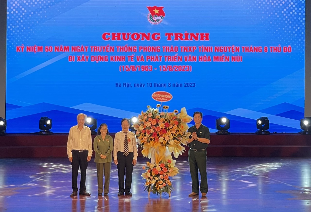 Kỷ niệm 60 năm Ngày truyền thống phong trào Thanh niên xung phong tình nguyện Tháng 8 Thủ đô