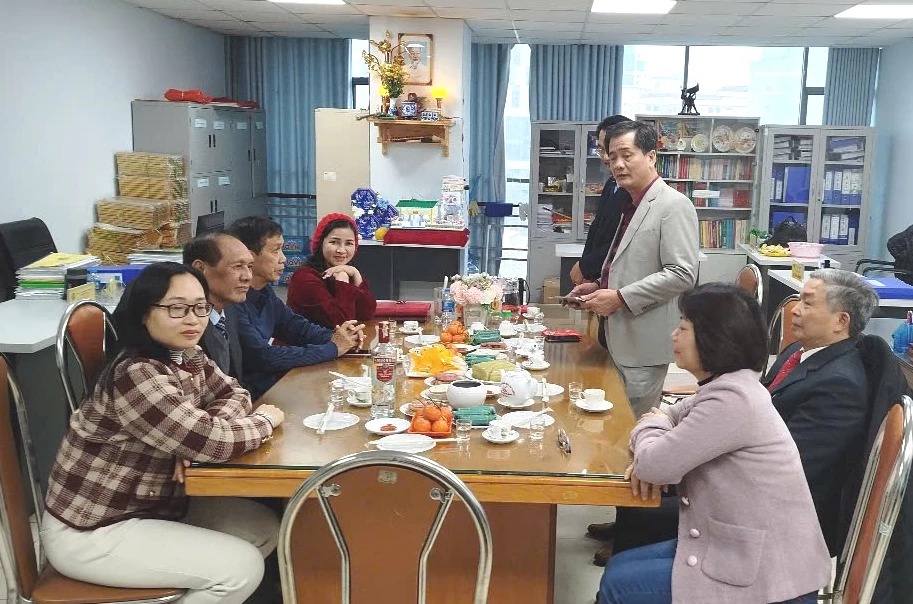 ĐÔI LỜI TÂM SỰ ĐẦU XUÂN ẤT TỴ 2025